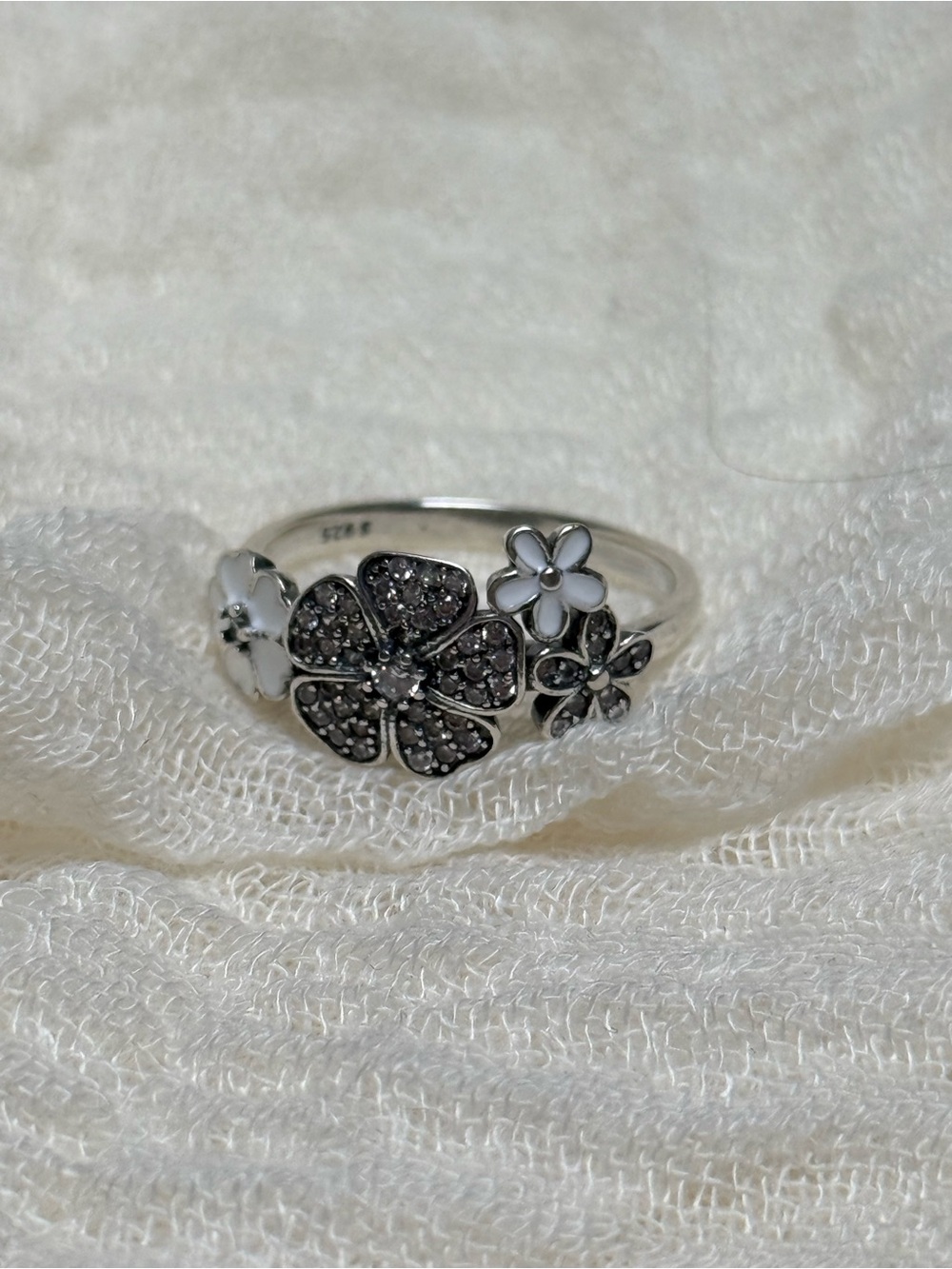 925 Sterling Silver Floral Cluster Ring with White Enamel Flowers, Size 7